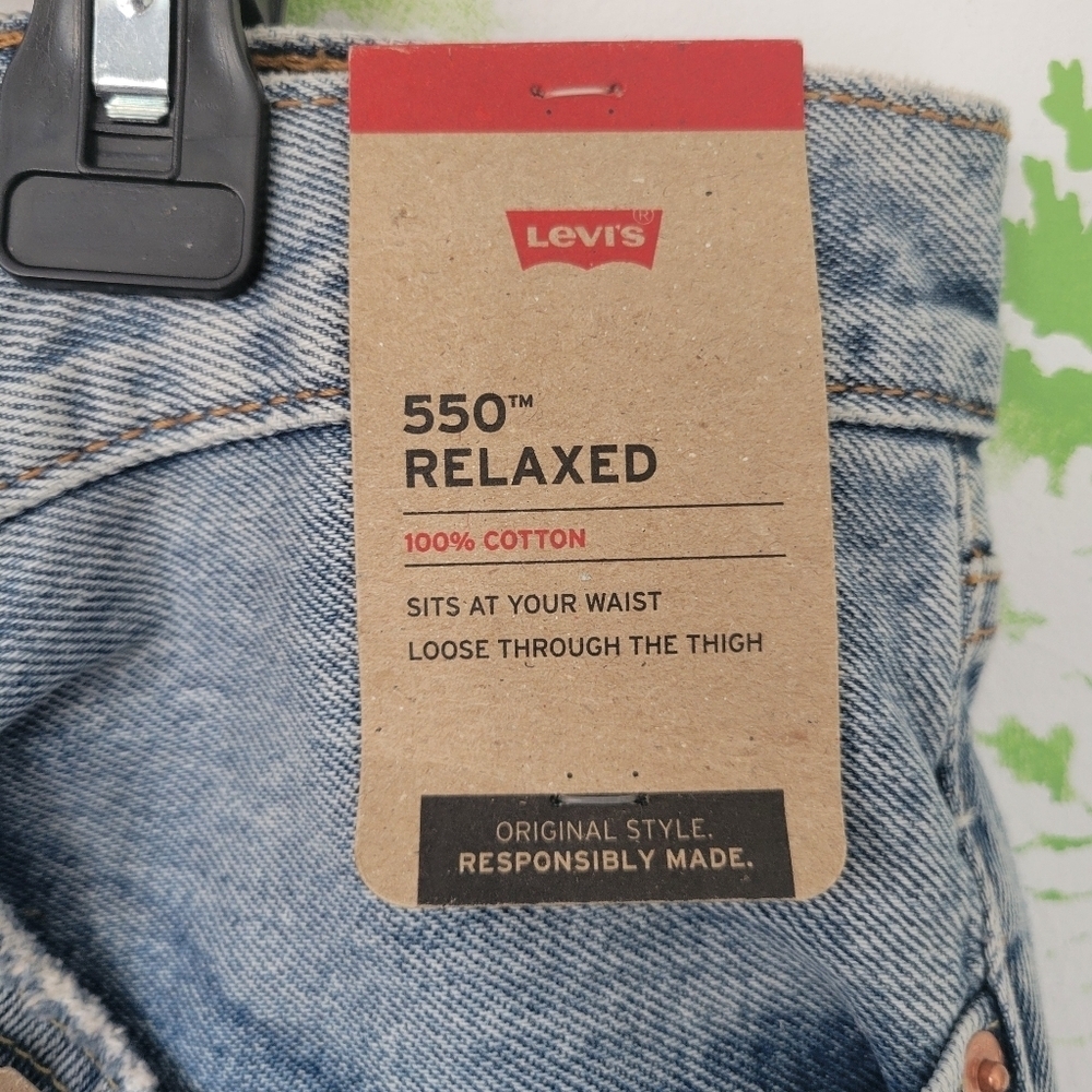 New 38x34 550 Levi's Relaxed Fit Jeans. - Picture 4 of 9